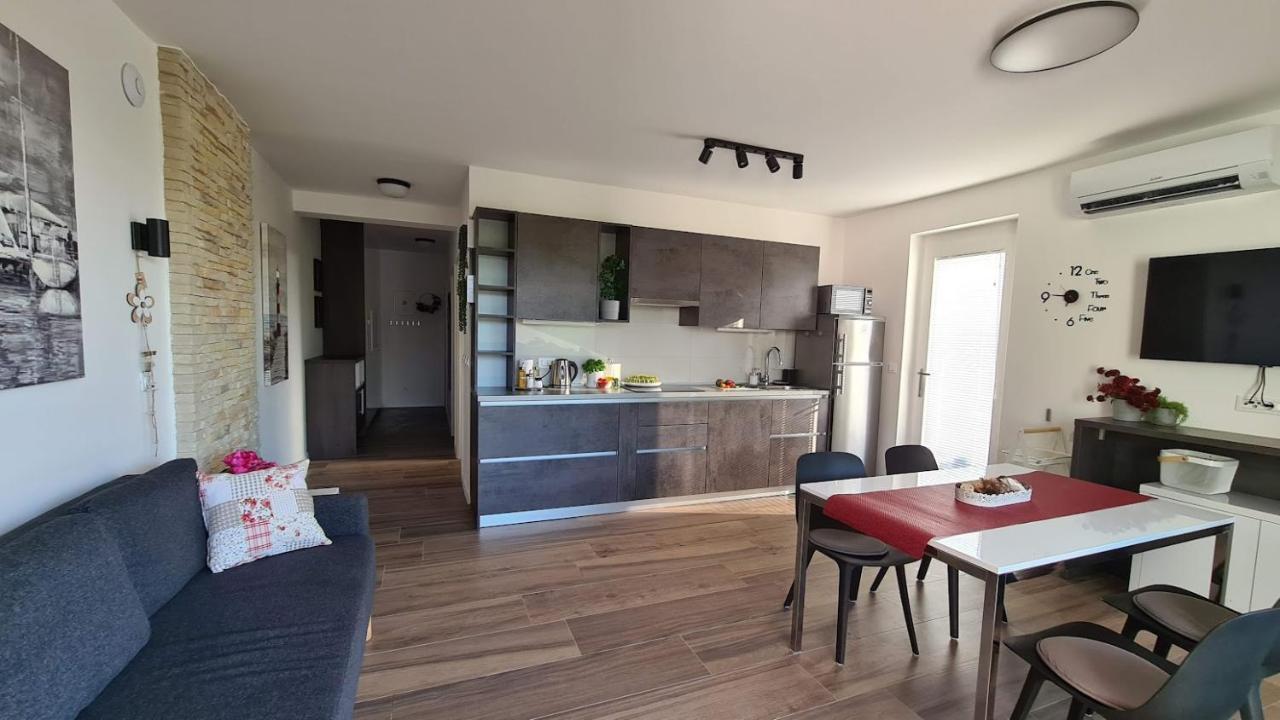 Vila Primorka Apartmani Oleander Šilo Eksteriør bilde
